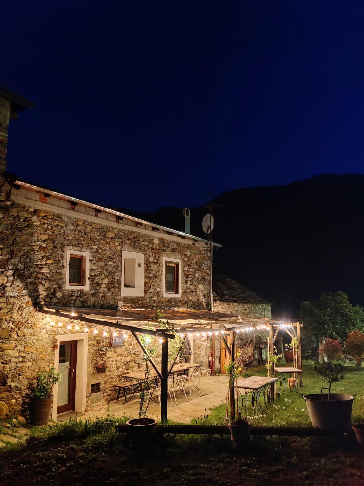 Relais Del Brigante Bed & Breakfast Settimo Vittone Exterior foto